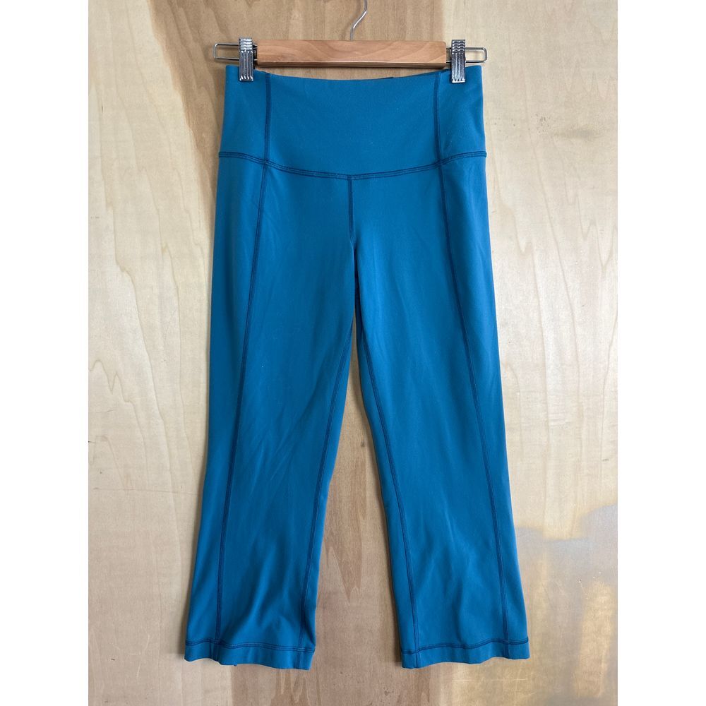 Lululemon Leggigns Women's 4 Cropped‎